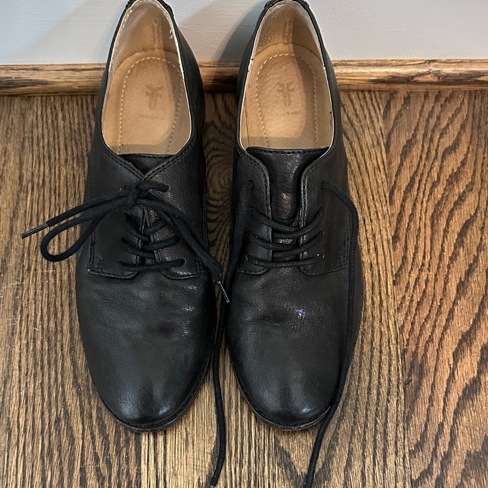 Frye Black Leather Lace-Up Women's Shoes